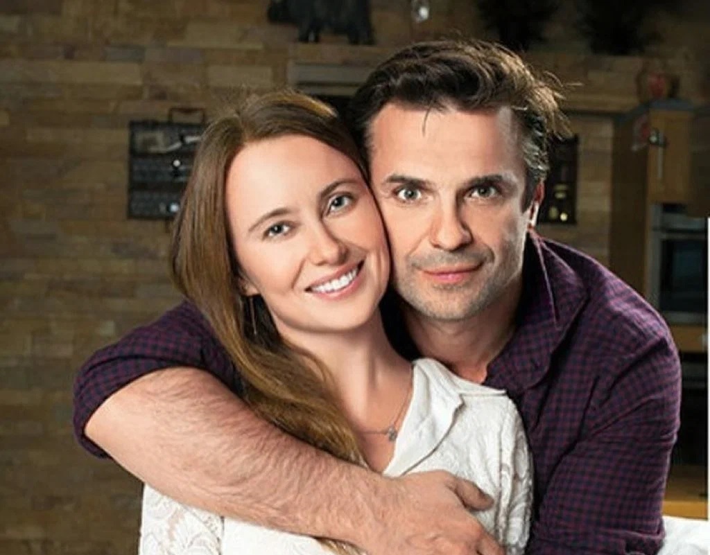 Откровенный разговор с Сергеем Астаховым про дом и семью. И немного про творчество.