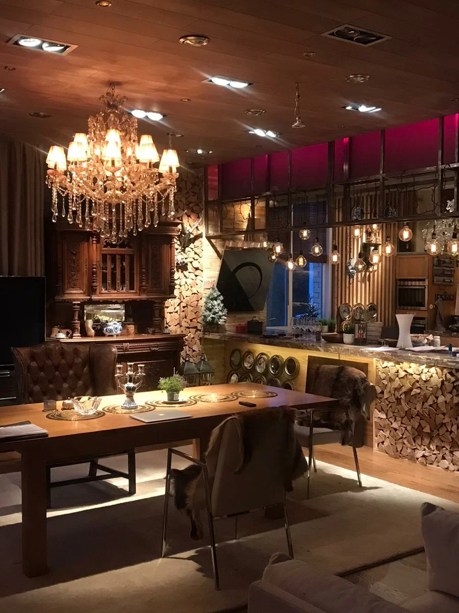 Откровенный разговор с Сергеем Астаховым про дом и семью. И немного про творчество.