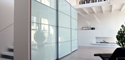 Цветное белое стекло